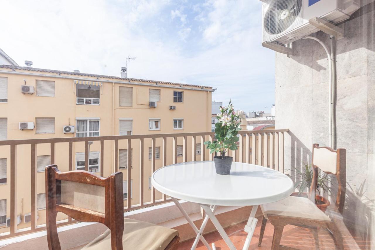 Apartamento Puerta de Carmona Sevilla Exterior foto